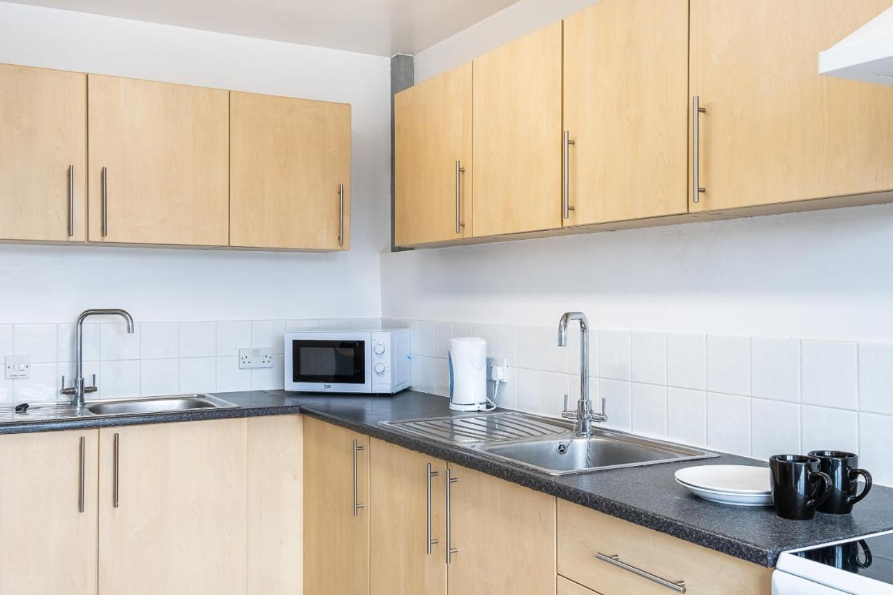 En Suite Rooms, Gillingham - Sk Exterior photo